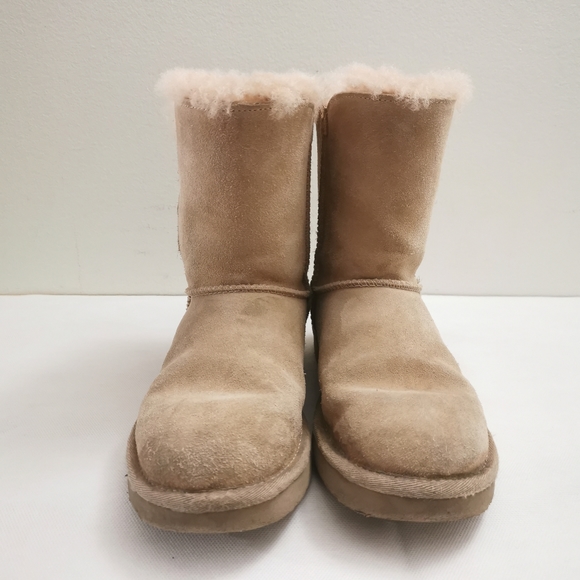 UGG Bailey Fashion Buckle Boots - Picture 2 of 13